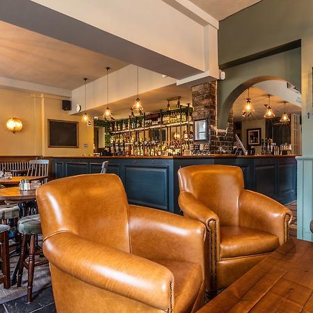 Greyhound Hotel Carshalton Dış mekan fotoğraf
