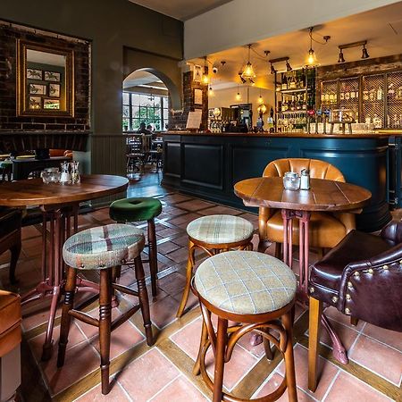Greyhound Hotel Carshalton Dış mekan fotoğraf
