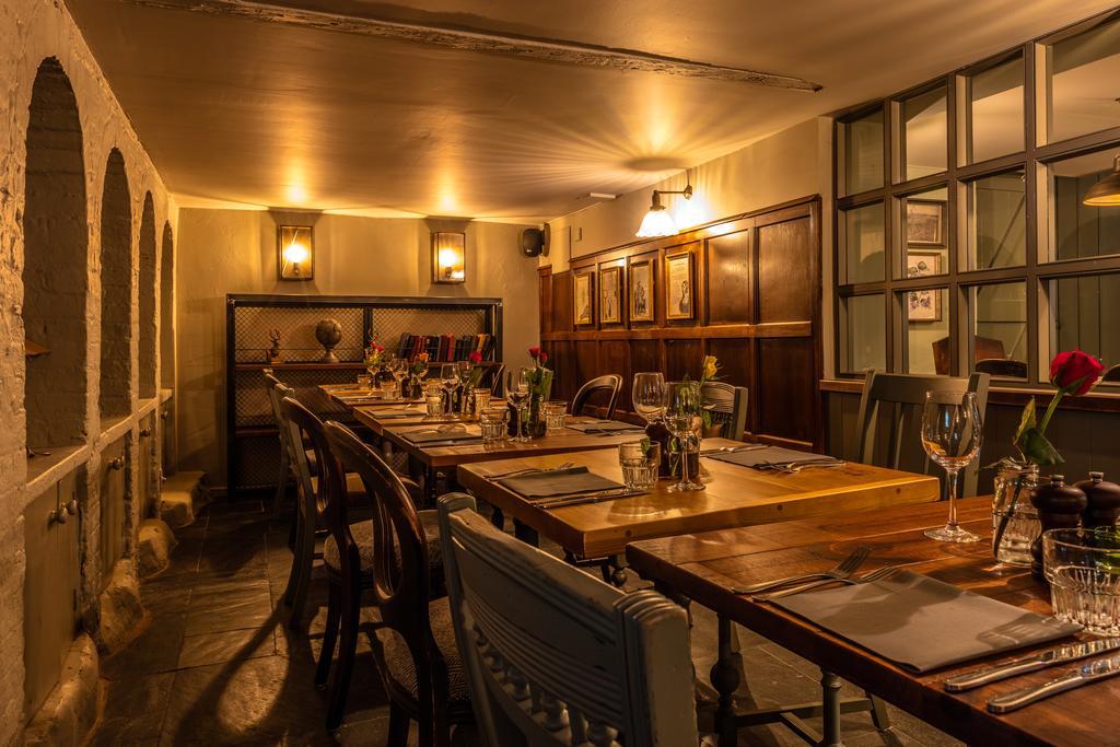 Greyhound Hotel Carshalton Dış mekan fotoğraf